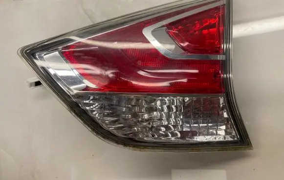 Nissan X-Trail T32 Tailgate rear/tail lights A049628 22617939