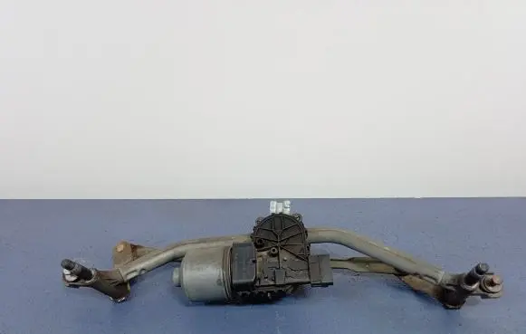 Peugeot 207 CC Front wiper linkage and motor 9650380780