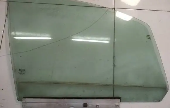 Opel Zafira B Front door window glass four-door AS2