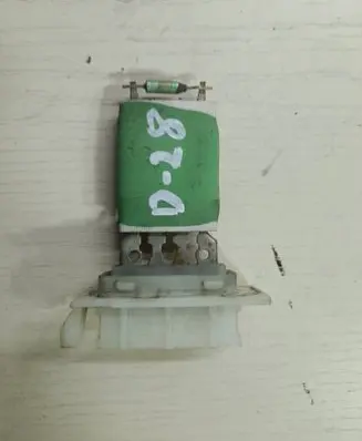 Mercedes-Benz A W169 Heater blower fan relay 