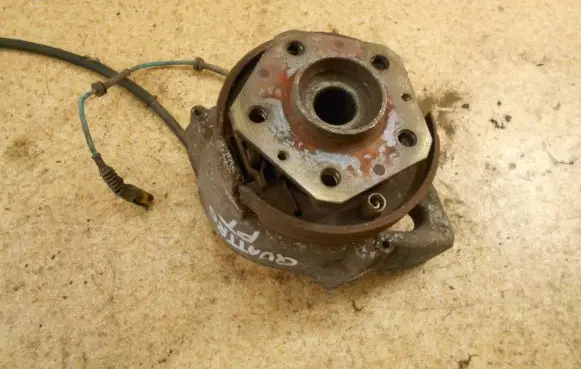 Maserati Quattroporte Stub axle 