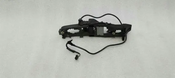 Rear door exterior handle/bracket