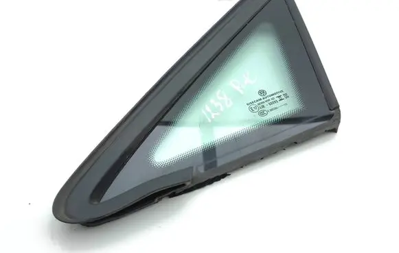 Volkswagen Golf VIII Front door vent window glass four-door 5H0845411K 5N0945411K 29886