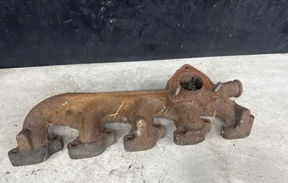 Volvo S80 Exhaust manifold 8642826