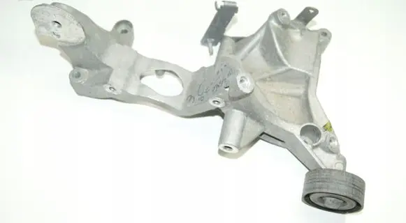 Volkswagen PASSAT B6 Generator/alternator bracket 03H260089B