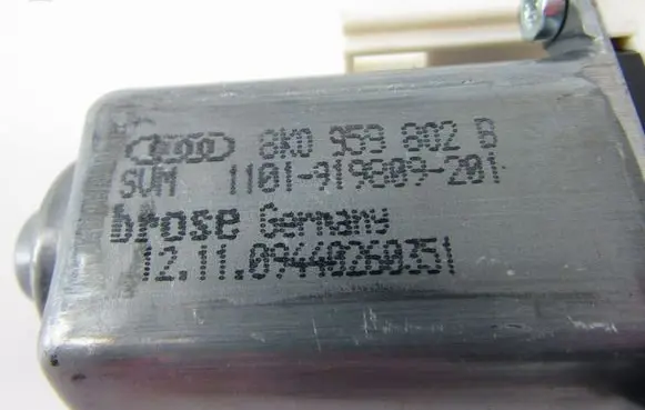 Audi Q5 SQ5 Front door window regulator motor 8K0959802B