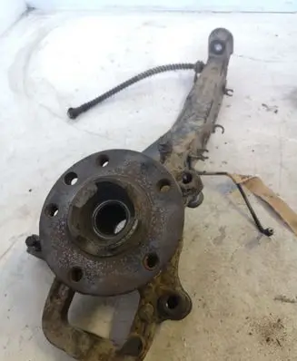 Volkswagen Touareg I Front wheel hub 7l0407258A