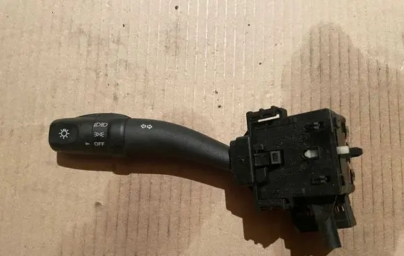 Hyundai H-1, Starex, Satellite Light switch 934104H005