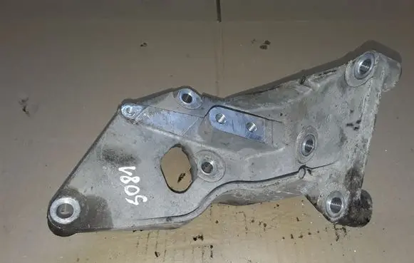 Nissan Qashqai Front differential bracket NOCODE
