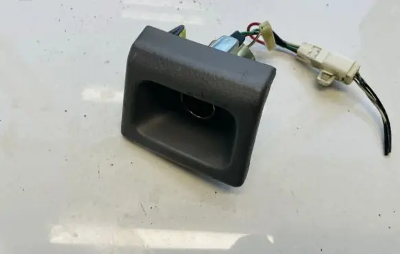 Toyota Avensis Verso Cigarette lighter 
