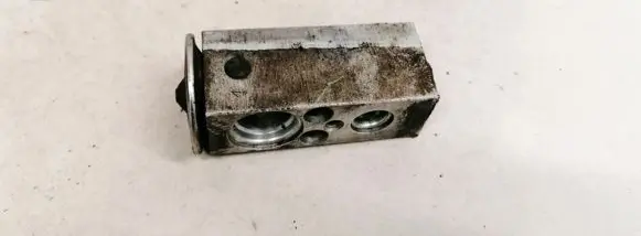 Renault Laguna I Air conditioning (A/C) expansion valve 