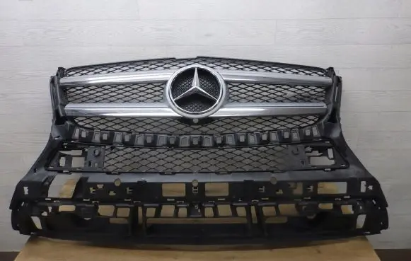 Mercedes-Benz GL X166 Front bumper upper radiator grill A1668802803