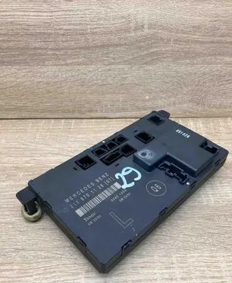 Mercedes-Benz E W211 Door control unit/module 2118701126