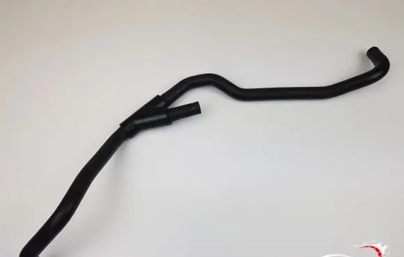 Mercedes-Benz ML W163 Engine coolant pipe/hose A1635013682