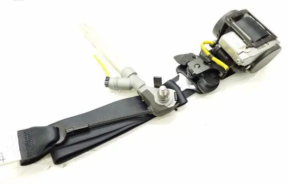 Mitsubishi Outlander Front seatbelt 6066746 604675800A