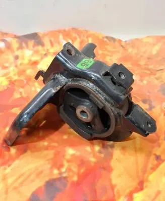 Toyota Prius (XW30) Engine mount bracket AV97718