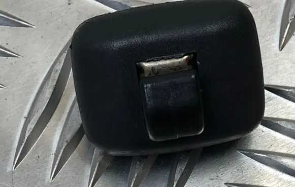 Audi TT TTS Mk2 Sun visor clip/hook/bracket 8E0857563A