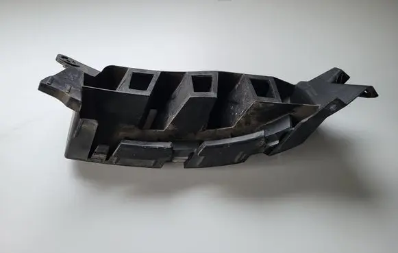Seat Toledo IV (NH) Rear bumper mounting bracket