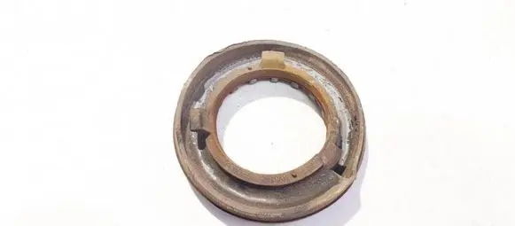 Ford Focus Front coil spring rubber mount av615599dd av61-5599-dd