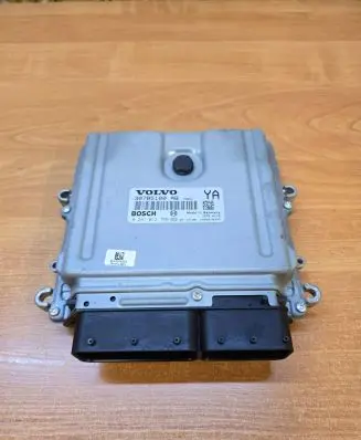 Volvo XC70 Engine control unit/module 30785100AB 0281012765