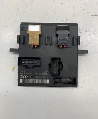 Audi A4 S4 B7 8E 8H Comfort/convenience module 8E0907279N