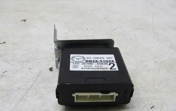 Mazda CX-3 LED ballast control module DB2S-5102X