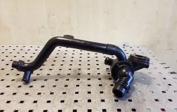 Audi Q5 SQ5 Engine coolant pipe/hose 03L121065K