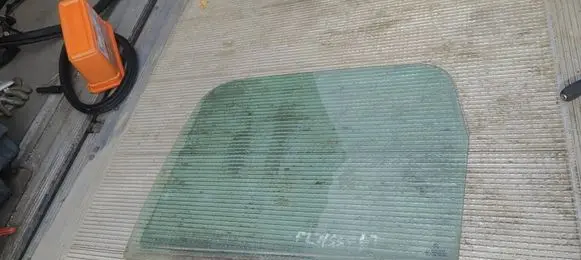 Citroen C3 Picasso Rear door window glass 43R001583