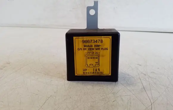 Chevrolet Captiva Wing mirror control module 96673478