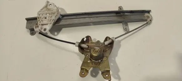 Rear door manual window regulator