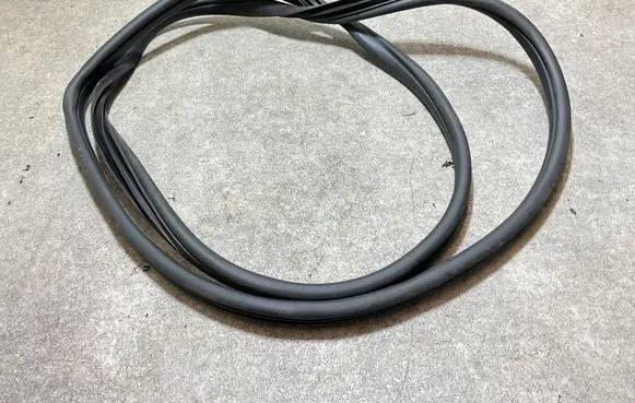 KIA Ceed Front door rubber seal 