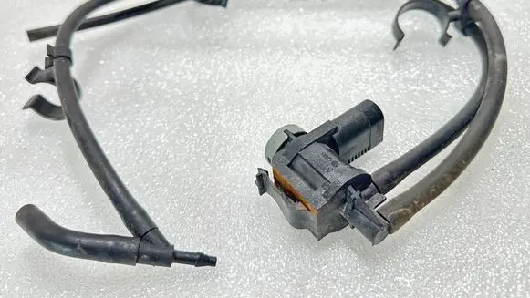 Volkswagen PASSAT B7 Turbo solenoid valve 1K0906283A 8K0820620B