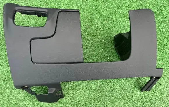 Dashboard lower bottom trim panel