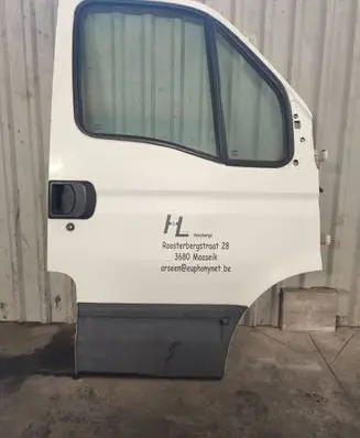 Iveco Daily 3rd gen Front door