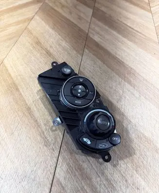 Honda Civic Climate control unit 79600SMGG4 SANWA2080 07W42E04