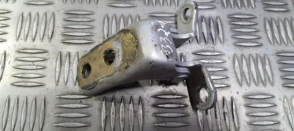 Honda Civic Front door upper hinge