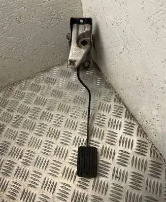 Volvo S40, V40 Clutch pedal 