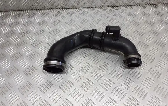 Subaru Legacy Air intake hose/pipe