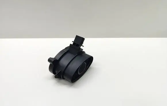 BMW 5 E60 E61 Mass air flow meter 7788744 77887440 13627788744