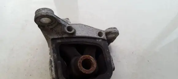 Honda Civic Engine mount bracket 40ssb