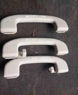 Nissan Qashqai A set of handles for the ceiling 