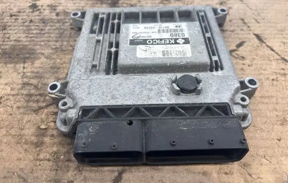 Hyundai i20 (PB PBT) Engine control unit/module 9001040380KD 3911003256 GPBB52DFS05000