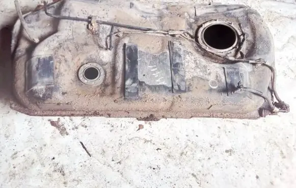 Suzuki Grand Vitara II Fuel tank 