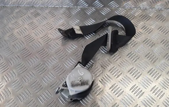 Nissan Note (E12) Rear seatbelt G213
