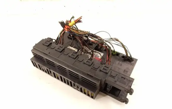 Mercedes-Benz E W211 Fuse box set 2115454501 2115456801