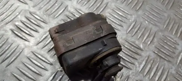 Peugeot 406 Headlight level adjustment motor 