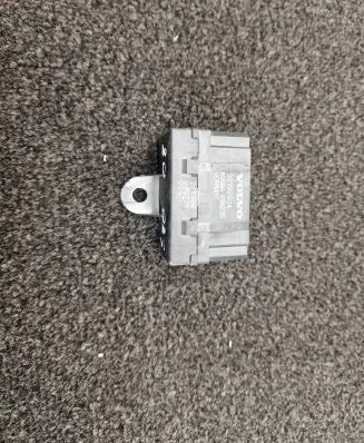 Volvo S80 Seat heating relay 30795504