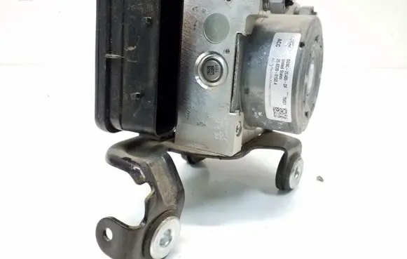 Ford Fusion II ABS Pump DG9C2C219DF DG9C2C405DF