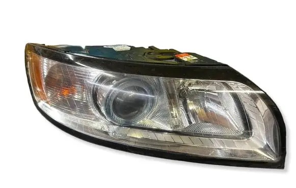 Volvo V50 Headlight/headlamp 31299588 LE06A6152X 0301237272