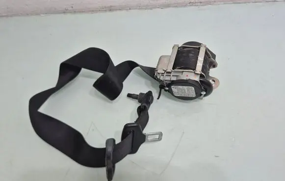 Mercedes-Benz B W245 Front seatbelt 607718000